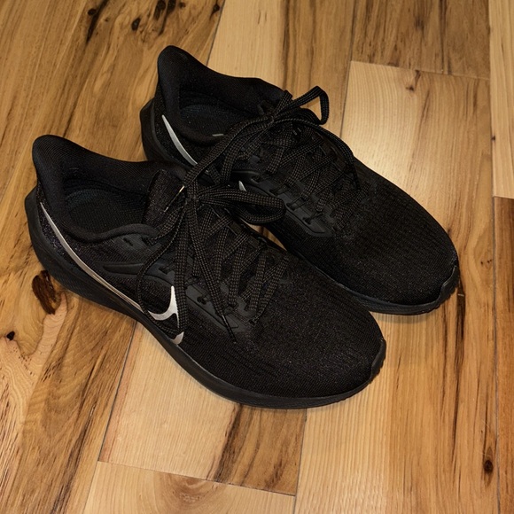 Nike Pegasus 40 Running Shoes - Picture 9 of 9